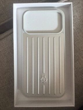 RIMOWA Silver Phone Case iPhone 17 Pro Max